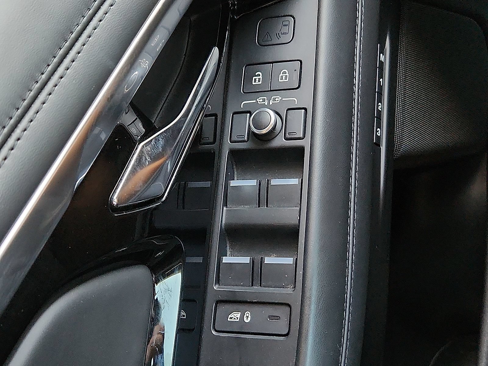 Used 2021 Land Rover Range Rover Evoque R-Dynamic HSE AWD/4WD image 22