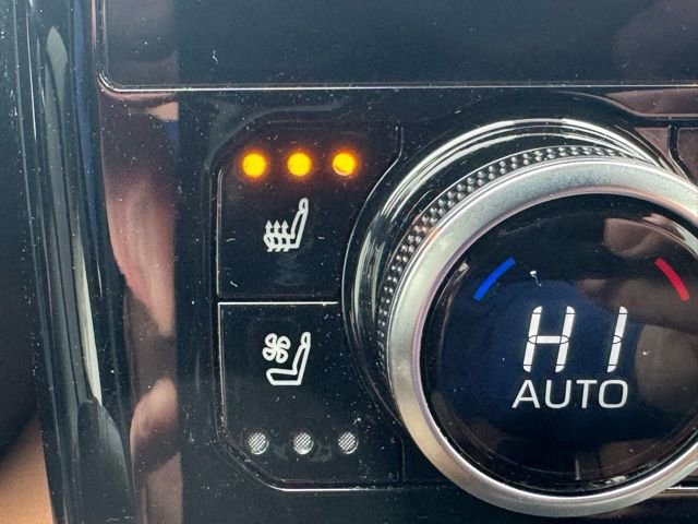 Used 2023 Toyota Highlander Platinum image 26