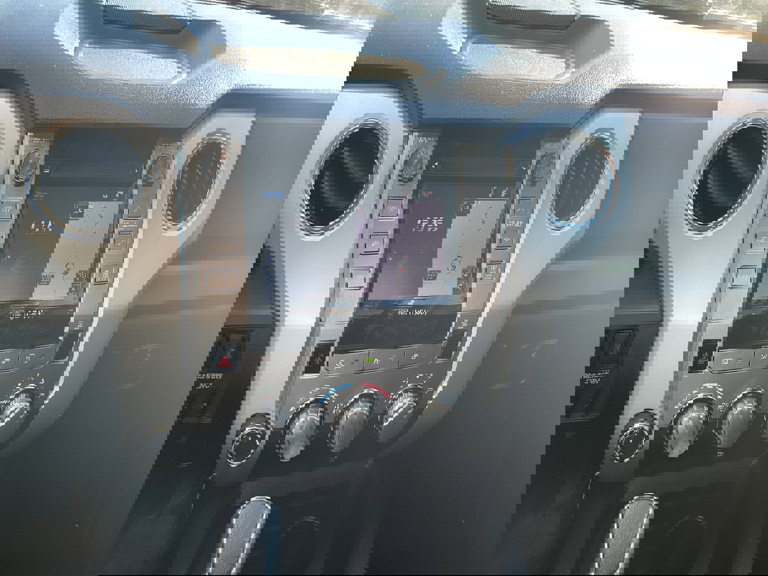 Used 2018 Toyota Tundra SR5 image 9