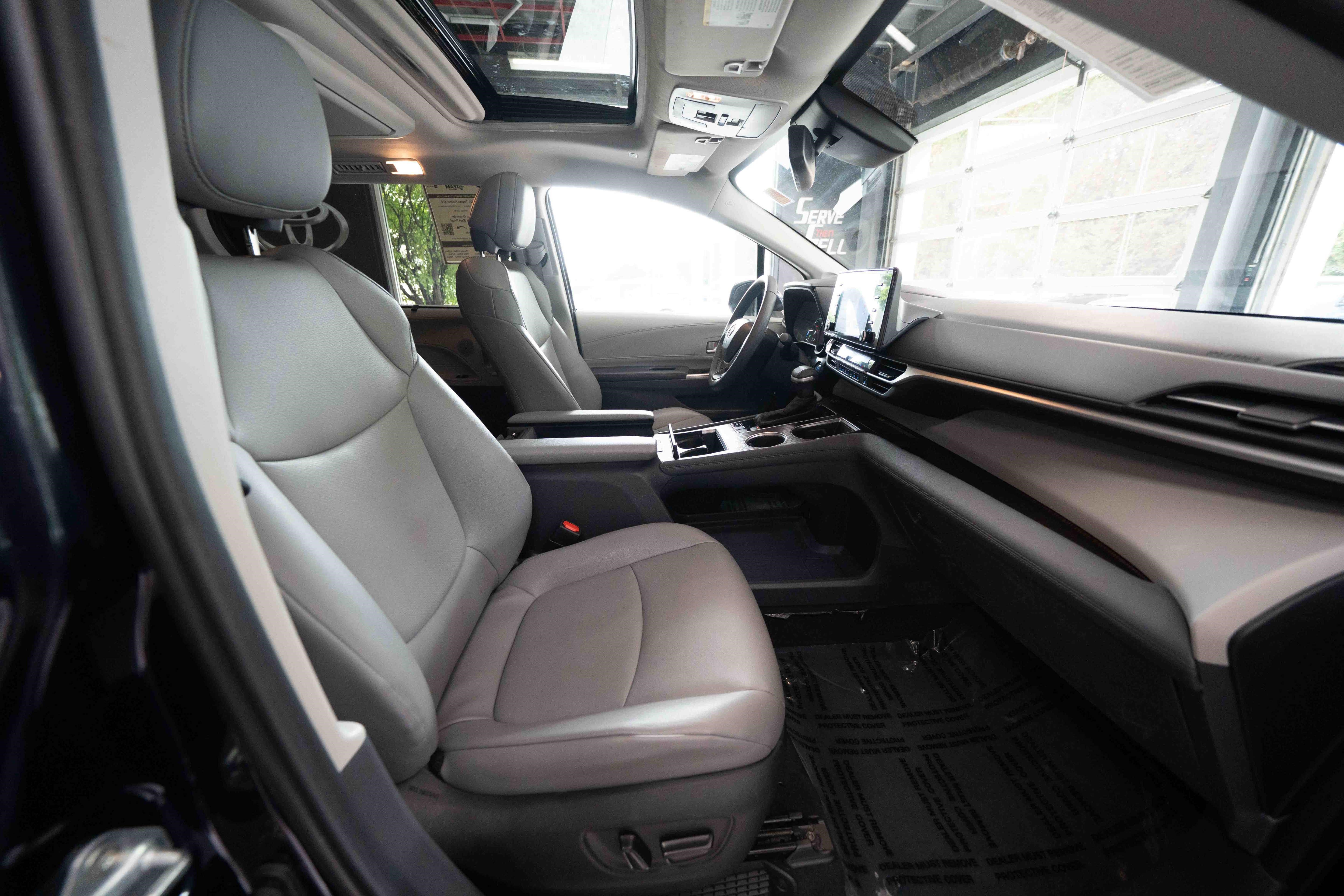 Certified 2023 Toyota Sienna XLE w/ XLE Plus Package AWD/4WD image 28