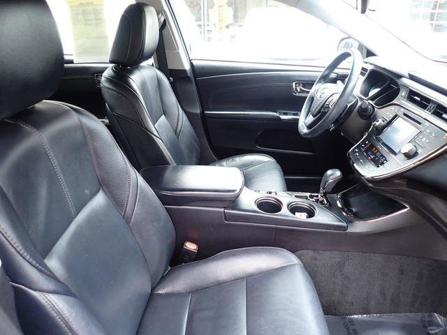 Certified 2018 Toyota Avalon XLE image 3