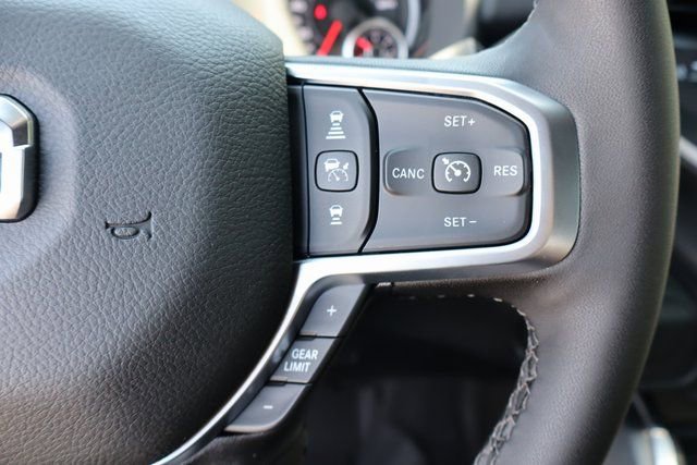 New 2025 RAM 2500 Big Horn AWD/4WD image 17