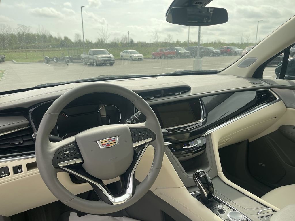 Used 2024 Cadillac XT6 Premium Luxury w/ LPO, Floor Liner Package image 18