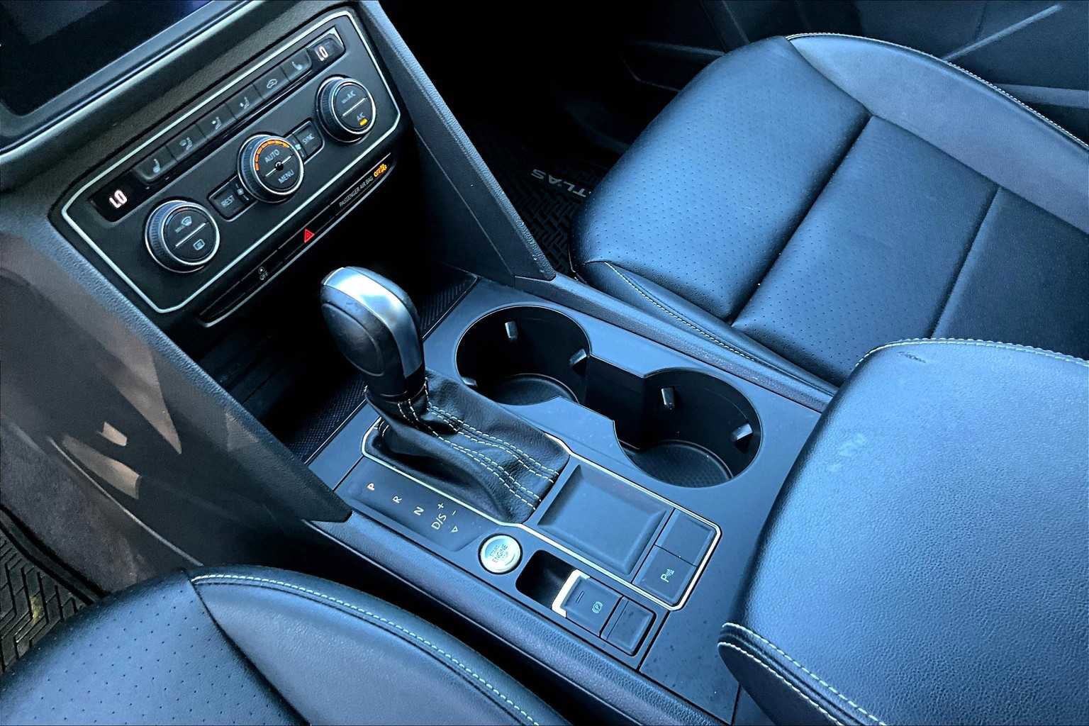 Used 2021 Volkswagen Atlas SE w/ Panoramic Sunroof Package image 16