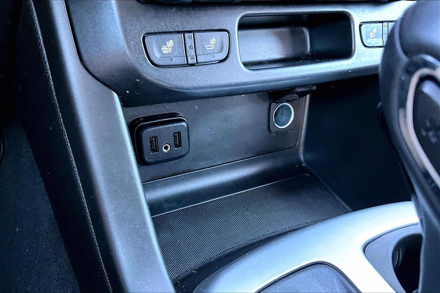 Used 2022 Chevrolet Colorado LT w/ Luxury Package RWD image 22