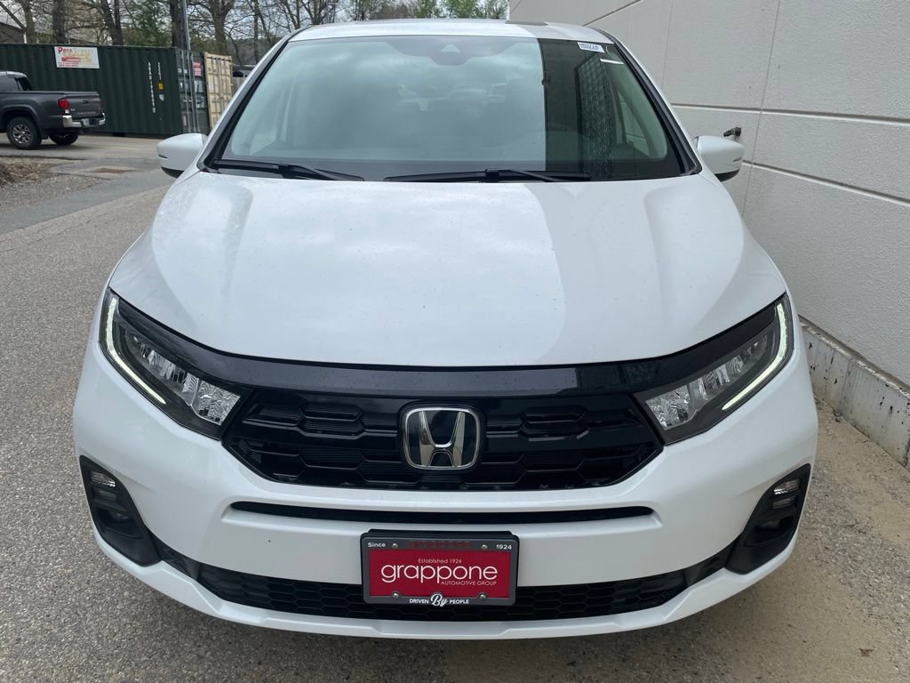 New 2026 Honda Odyssey Touring image 3