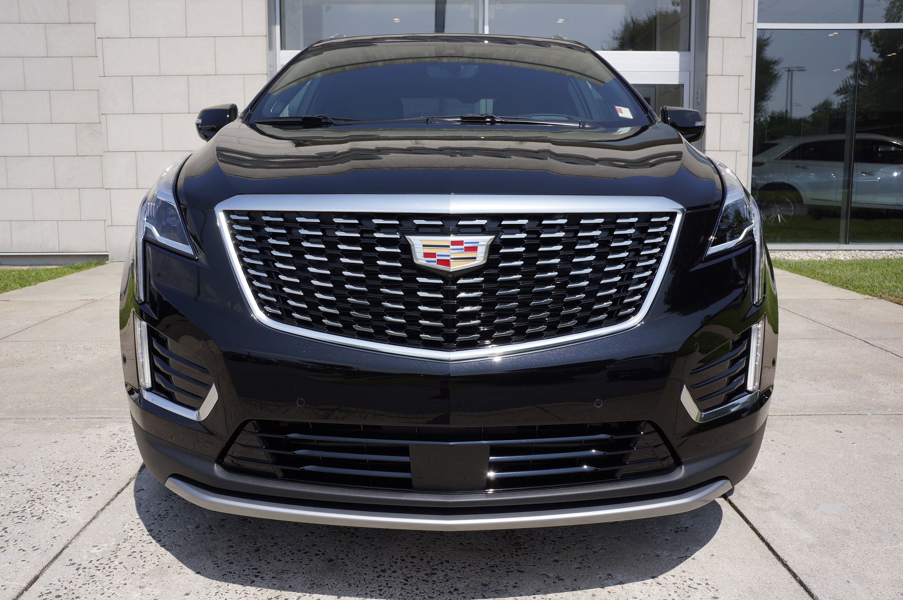 Used 2025 Cadillac XT5 Premium Luxury image 14