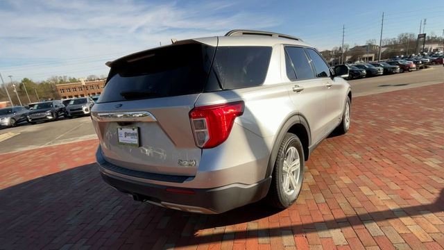 Used 2021 Ford Explorer XLT w/ Equipment Group 202A image 9