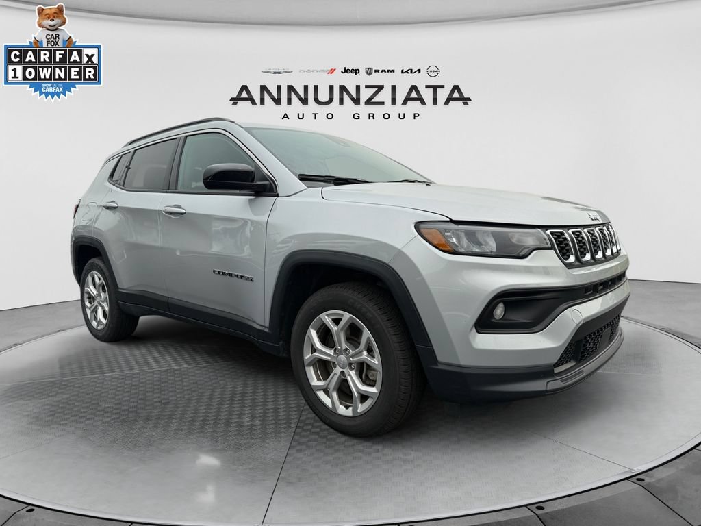 Used 2024 Jeep Compass Latitude AWD/4WD image 7