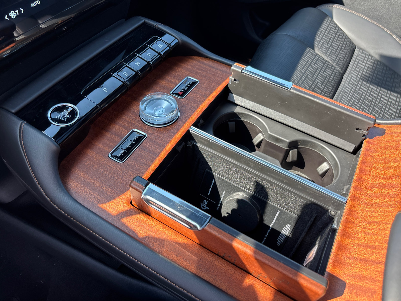 New 2027 Lincoln Navigator Black Label AWD/4WD image 23