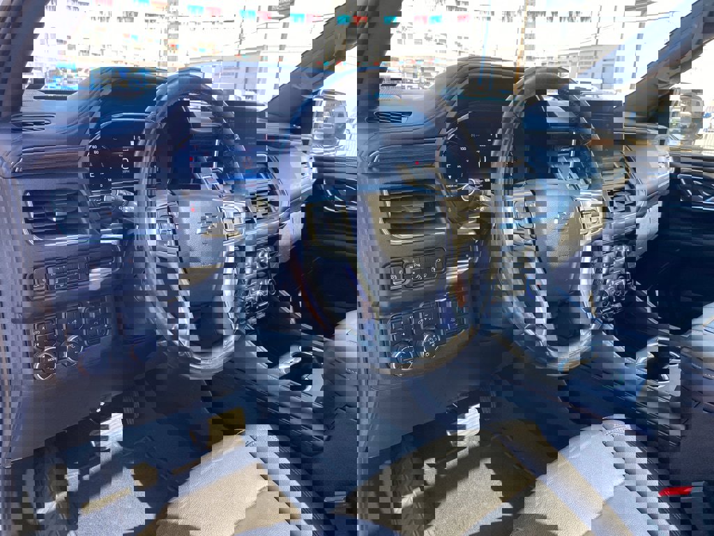 Used 2022 Chevrolet Tahoe Z71 w/ Z71 Off-Road Package image 31