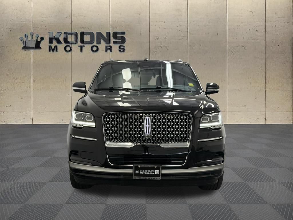 Certified 2023 Lincoln Navigator Reserve AWD/4WD image 3