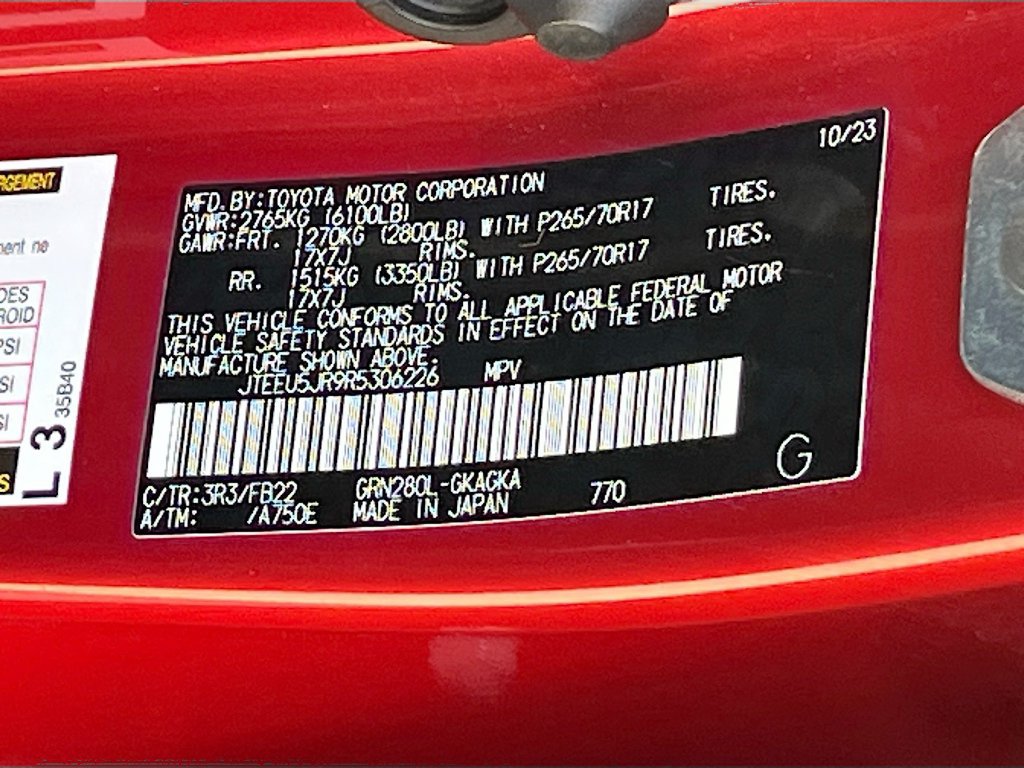 Used 2024 Toyota 4Runner SR5 RWD image 31