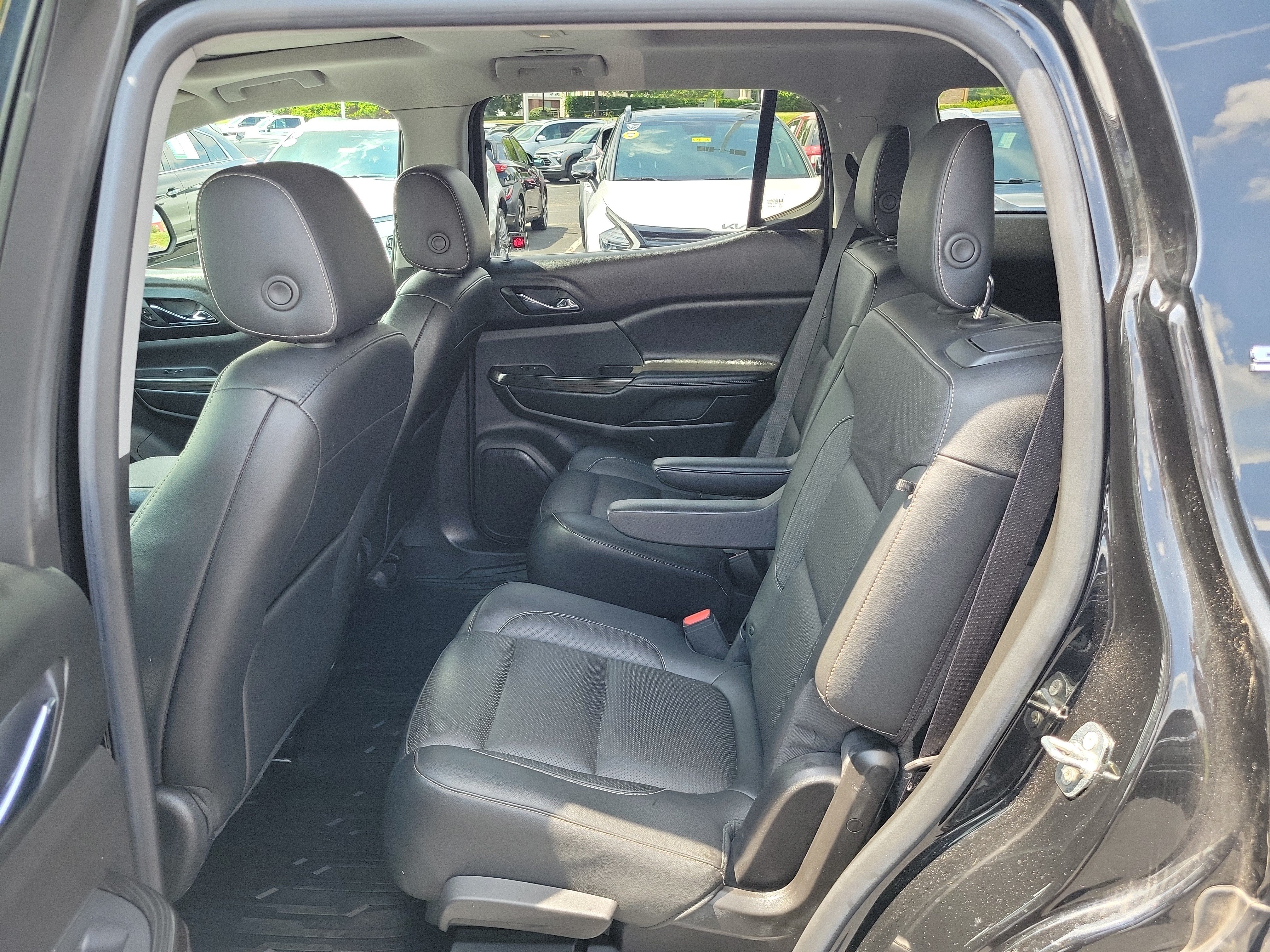 Used 2018 GMC Acadia SLT FWD image 12