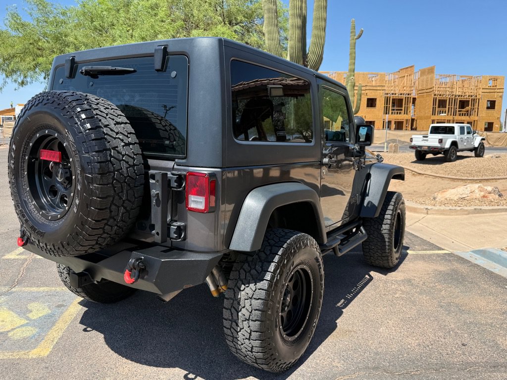 Used 2016 Jeep Wrangler Sport w/ Connectivity Group AWD/4WD image 14