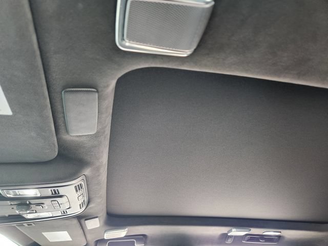 Used 2022 Cadillac Escalade Premium Luxury Platinum AWD/4WD image 25