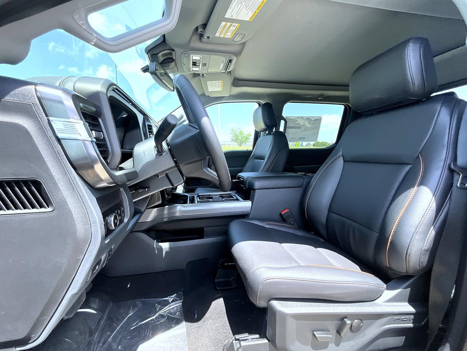 New 2026 Ford F250 Lariat w/ Tremor Off-Road Package AWD/4WD image 9