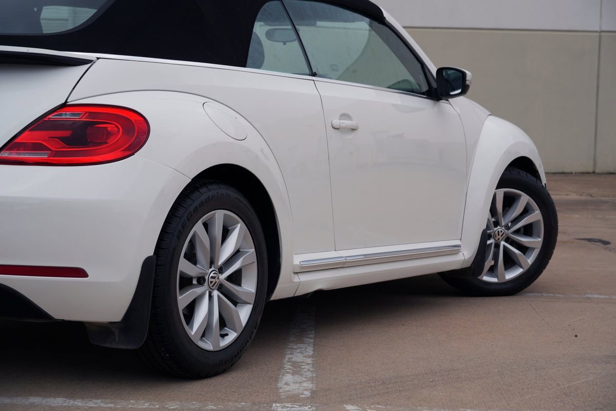 Used 2013 Volkswagen Beetle TDI FWD image 34