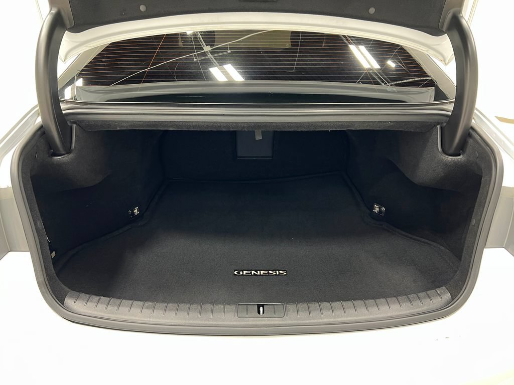Used 2015 Hyundai Genesis 3.8 AWD/4WD image 26