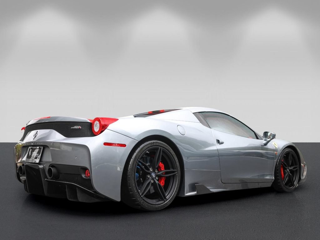 Used 2015 Ferrari 458 Speciale A RWD image 10