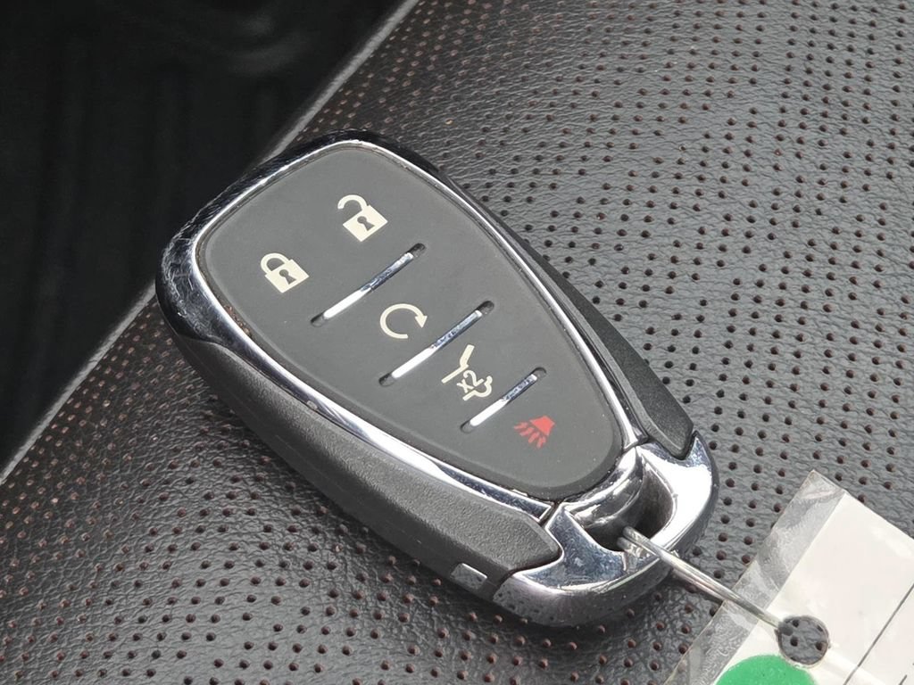 Used 2023 Chevrolet Traverse High Country AWD/4WD image 34