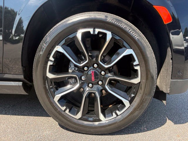 Certified 2023 GMC Yukon XL Denali w/ Denali Reserve Package AWD/4WD image 18