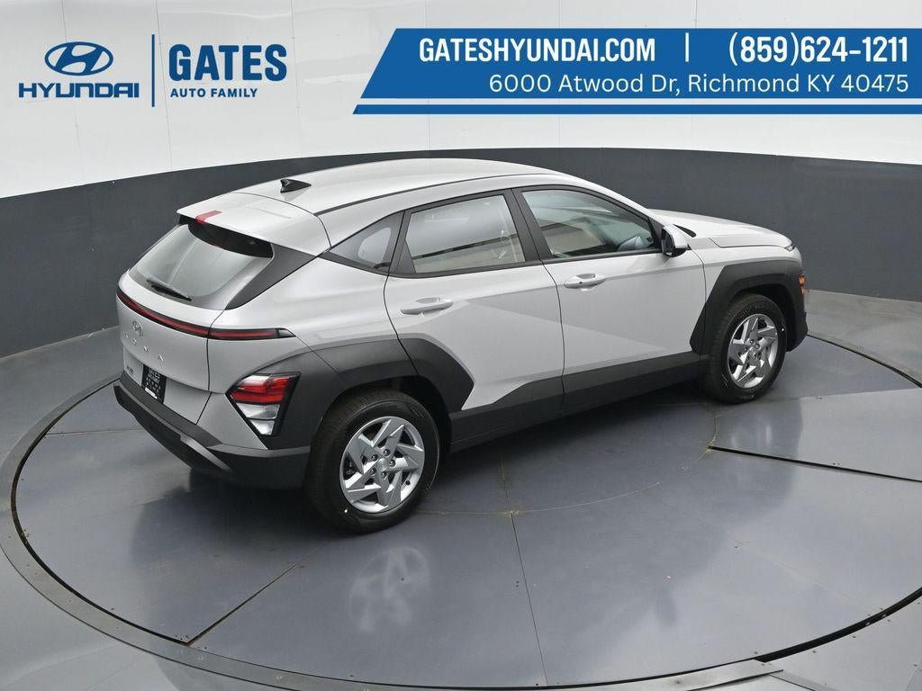 New 2027 Hyundai Kona SE FWD image 44