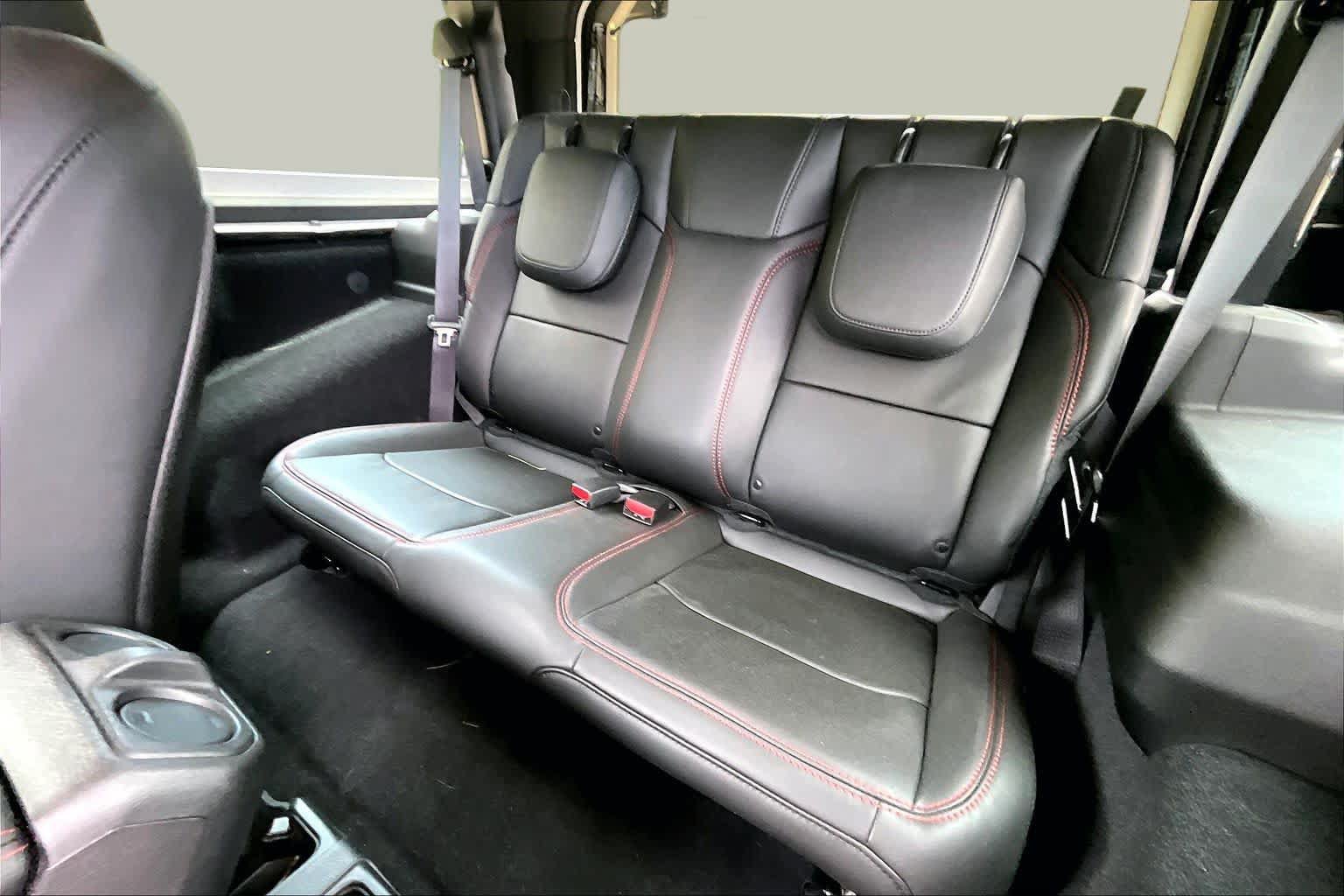 Used 2025 Jeep Wrangler Rubicon AWD/4WD image 21