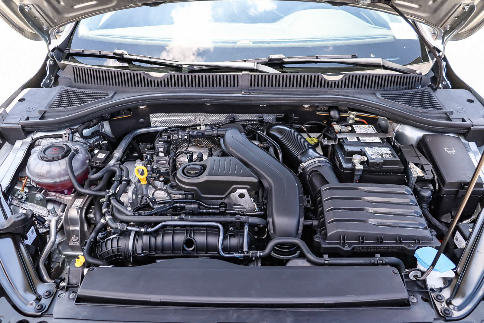 Used 2023 Volkswagen Jetta S image 29