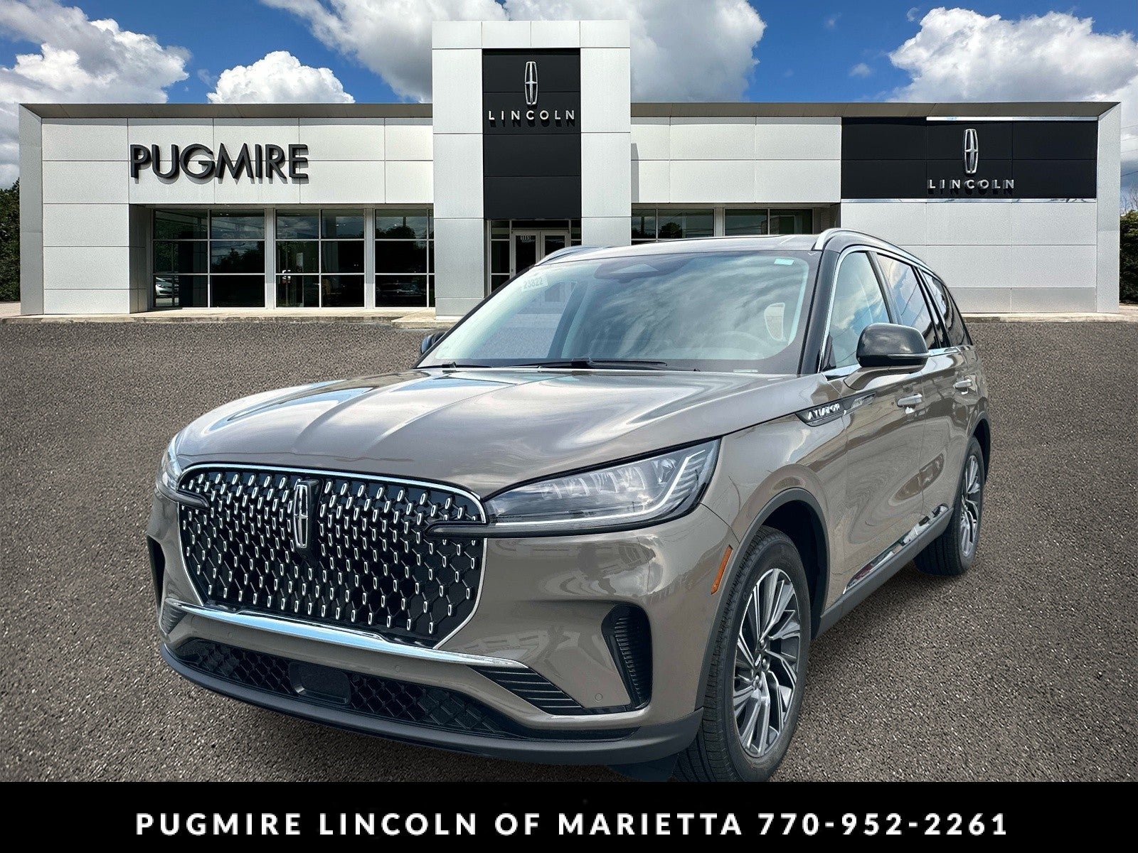 New 2026 Lincoln Aviator 2WD image 3