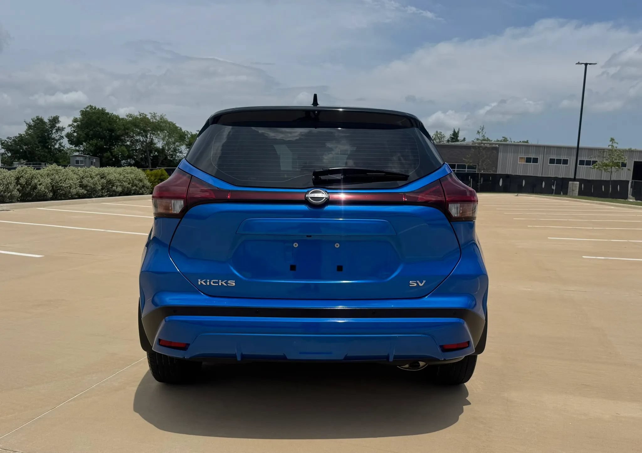 Used 2023 Nissan Kicks SV FWD image 5