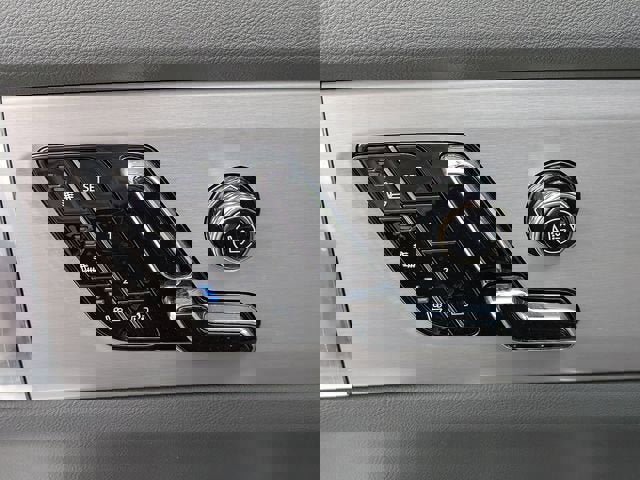 New 2026 Cadillac Vistiq Sport w/ LPO, Floor Liner Package image 21