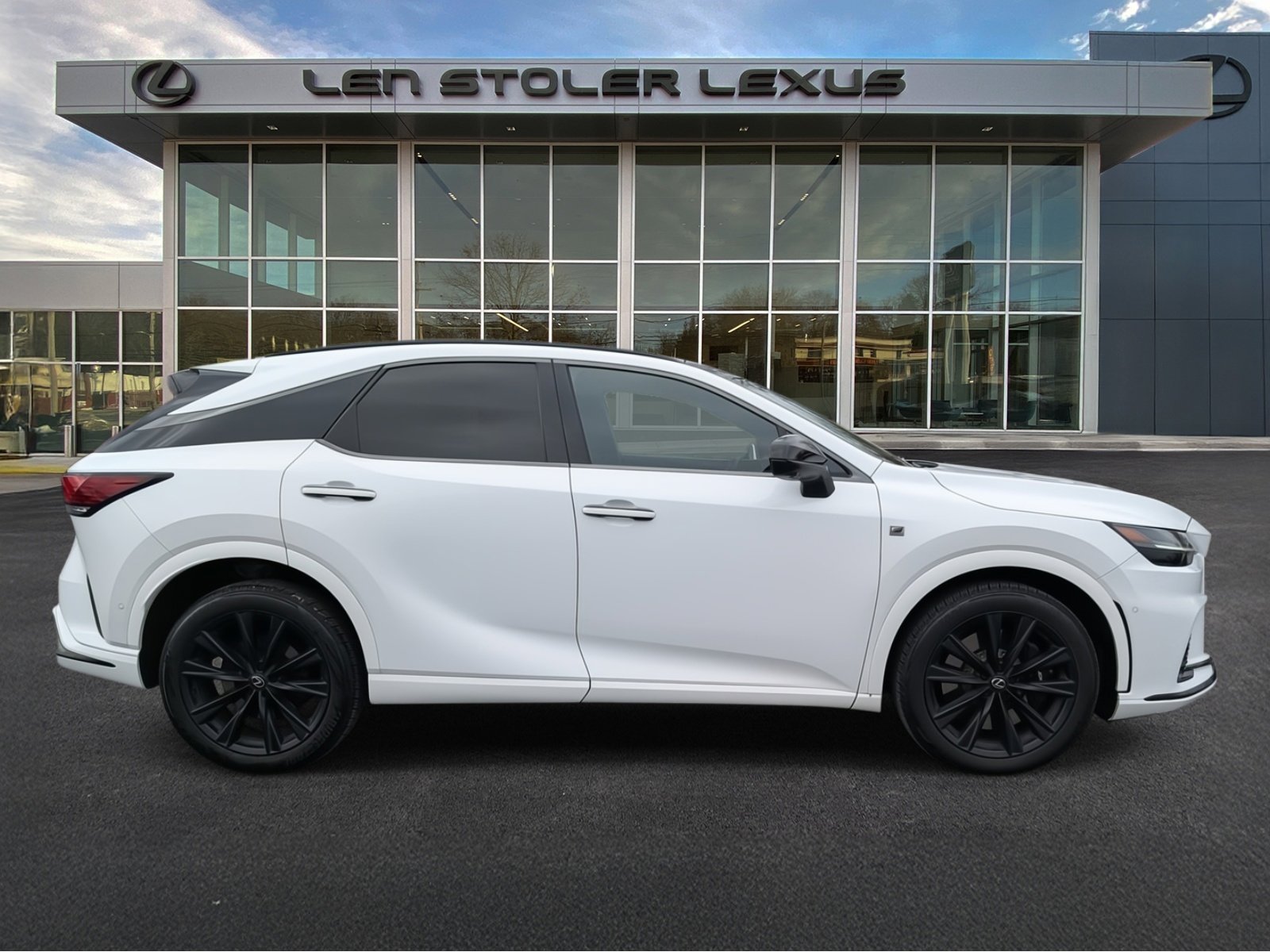 Used 2025 Lexus RX 500h F Sport w/ Convenience Package video 2