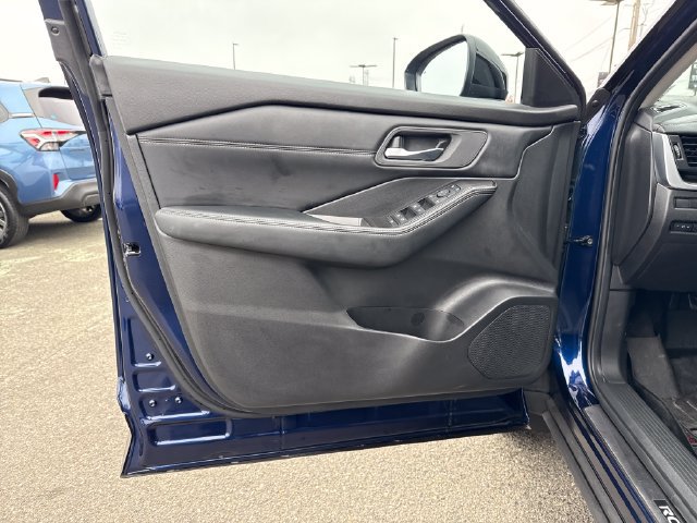Used 2026 Nissan Rogue Dark Armor AWD/4WD image 15