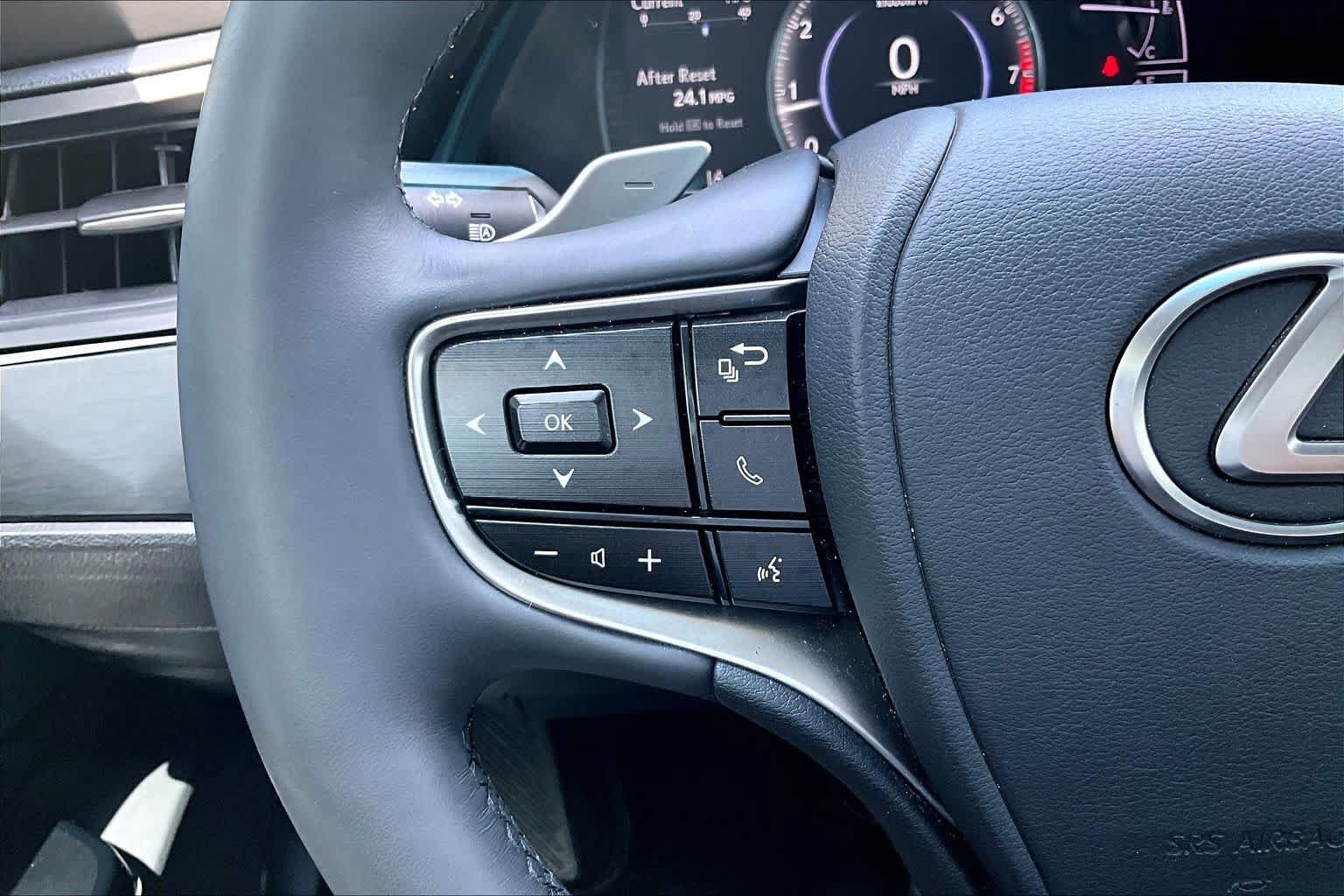 Used 2022 Lexus ES 350 w/ Premium Package FWD image 22