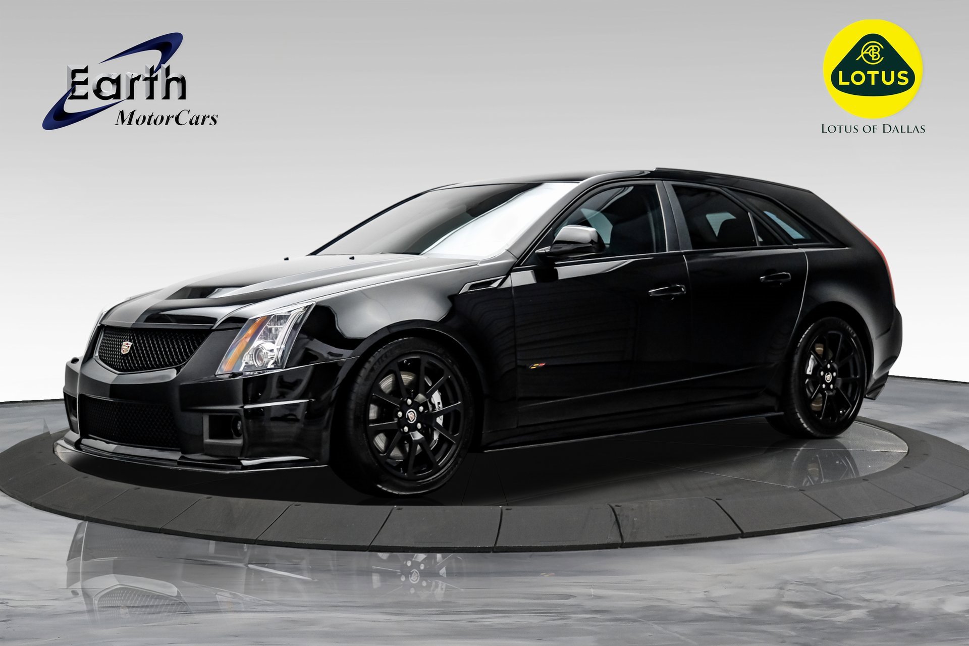 Used 2013 Cadillac CTS V image 1