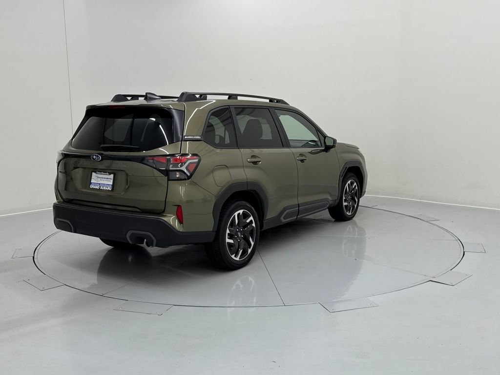 Used 2025 Subaru Forester Limited image 6