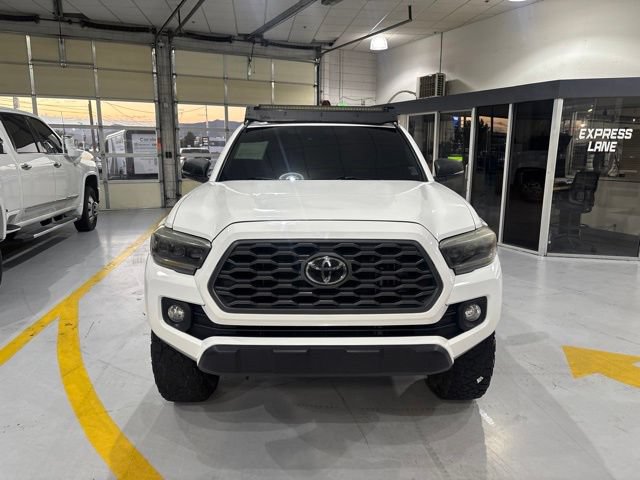 Used 2023 Toyota Tacoma SR5 w/ Technology Package AWD/4WD image 2