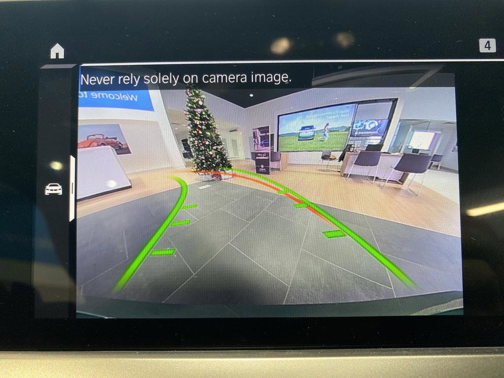 Used 2022 BMW M4 xDrive Competition image 10