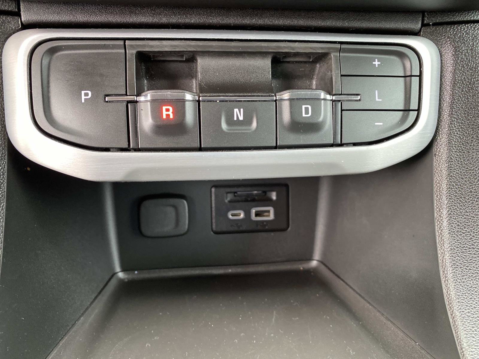 Used 2023 GMC Acadia SLT image 14