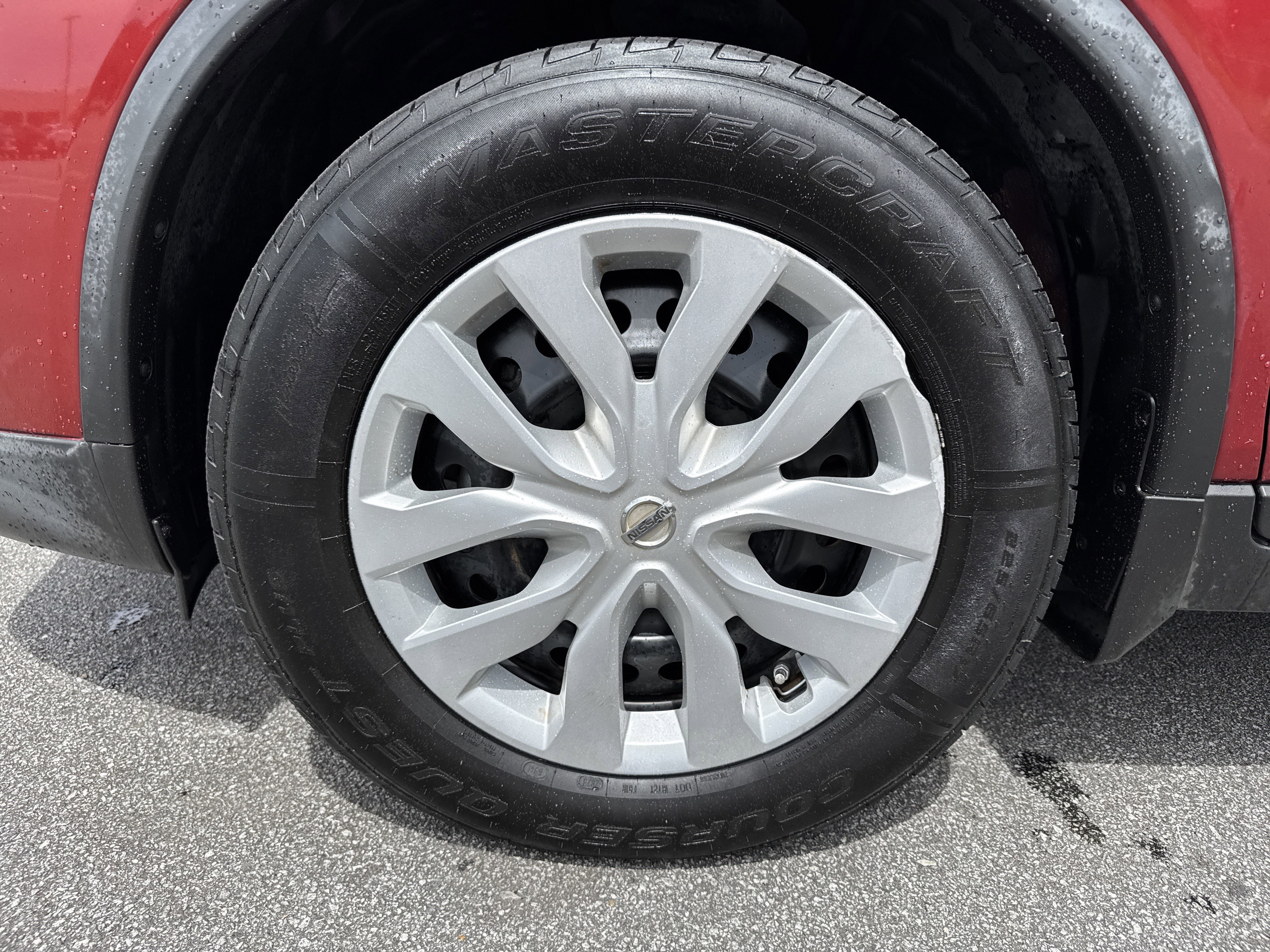 Used 2016 Nissan Rogue S image 13