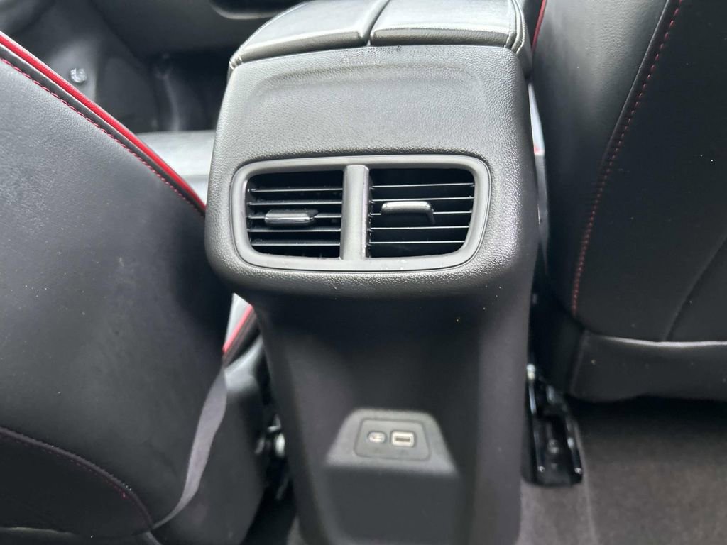 Used 2023 Buick Envision Essence w/ Sport Touring Package image 17