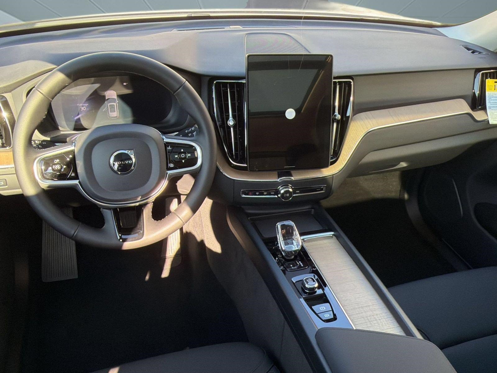 New 2026 Volvo XC60 B5 Plus w/ Climate Package AWD/4WD image 27