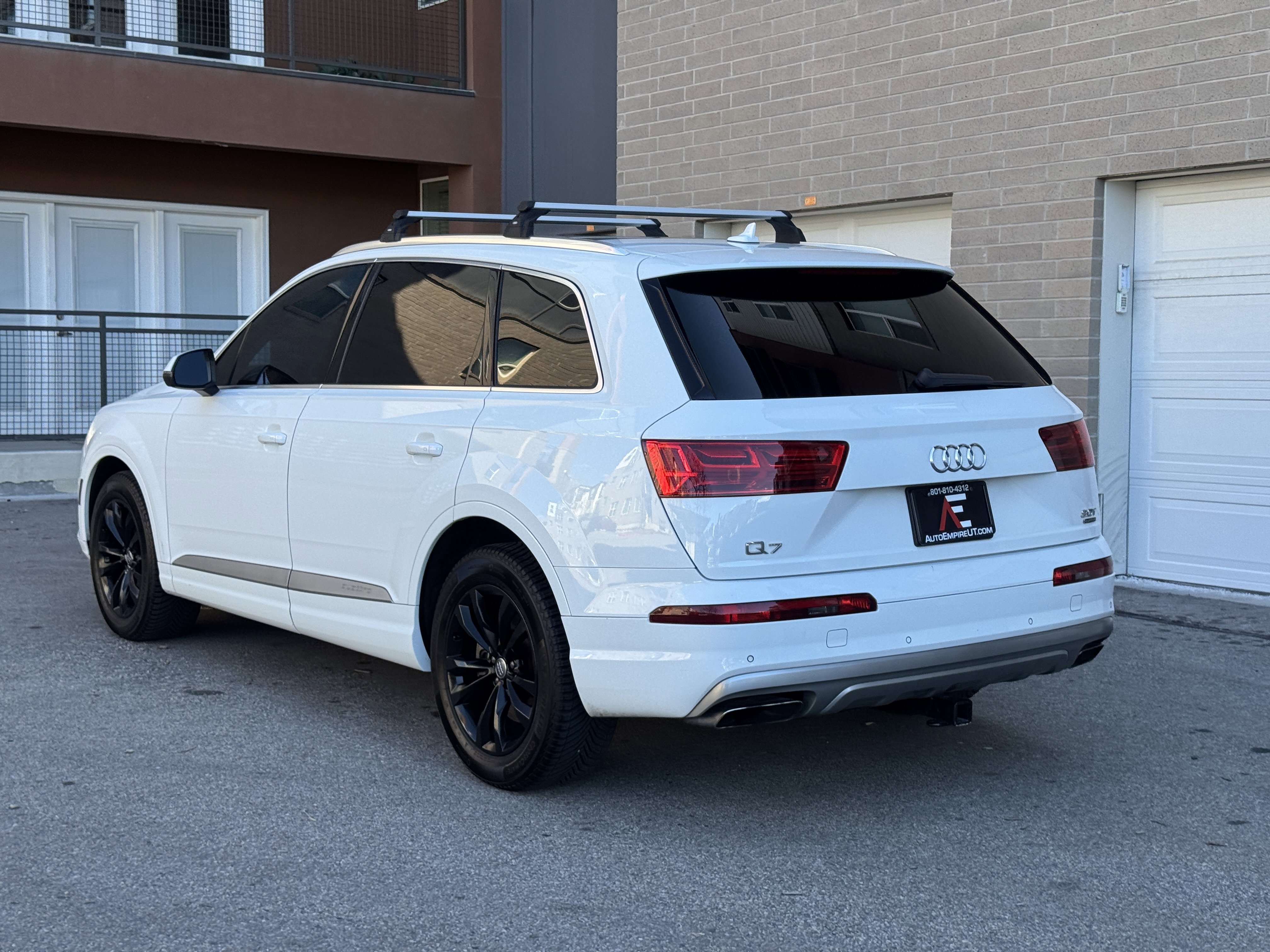 Used 2017 Audi Q7 3.0T Premium AWD/4WD image 3