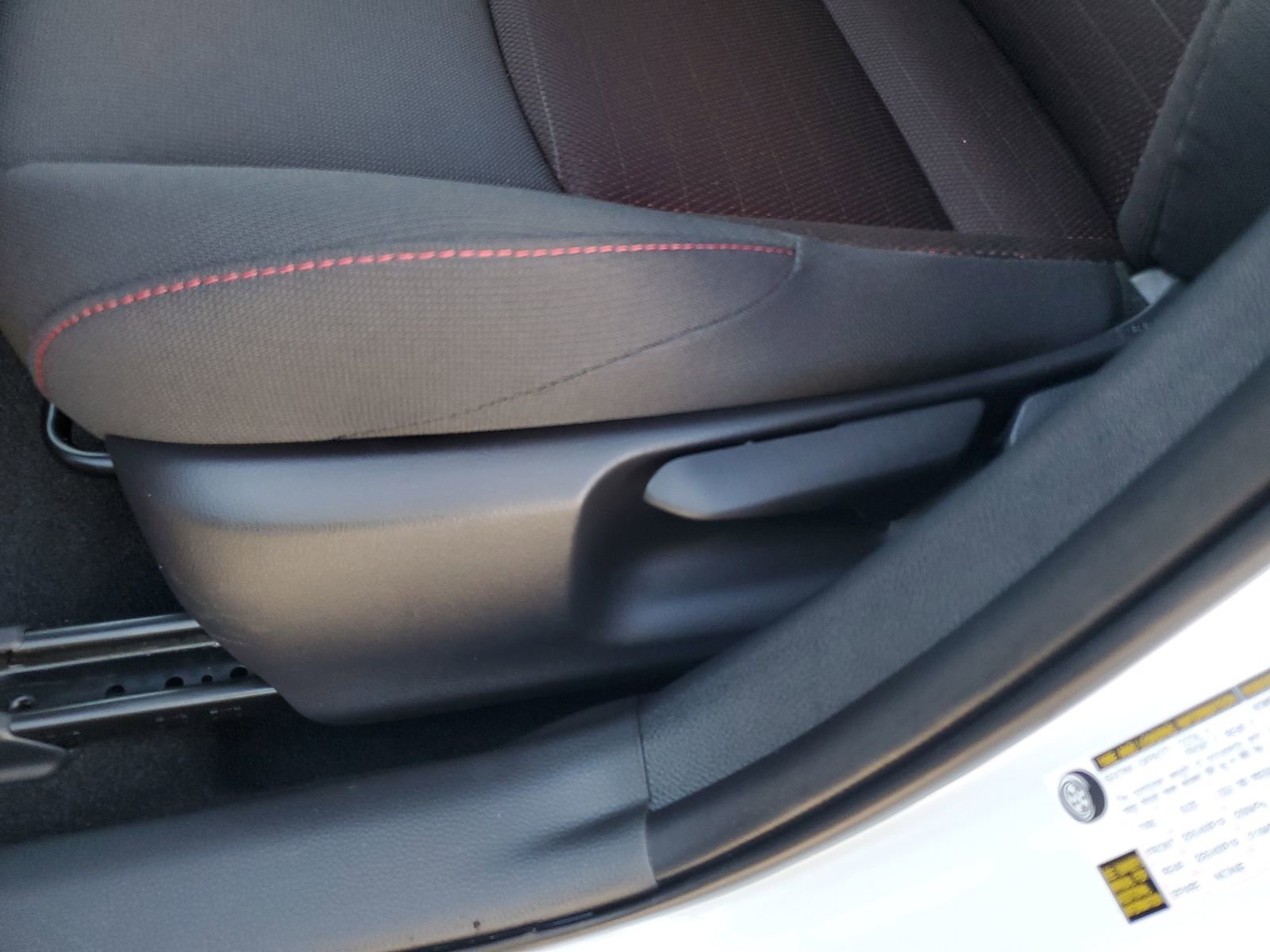 Certified 2025 Toyota Corolla SE image 18