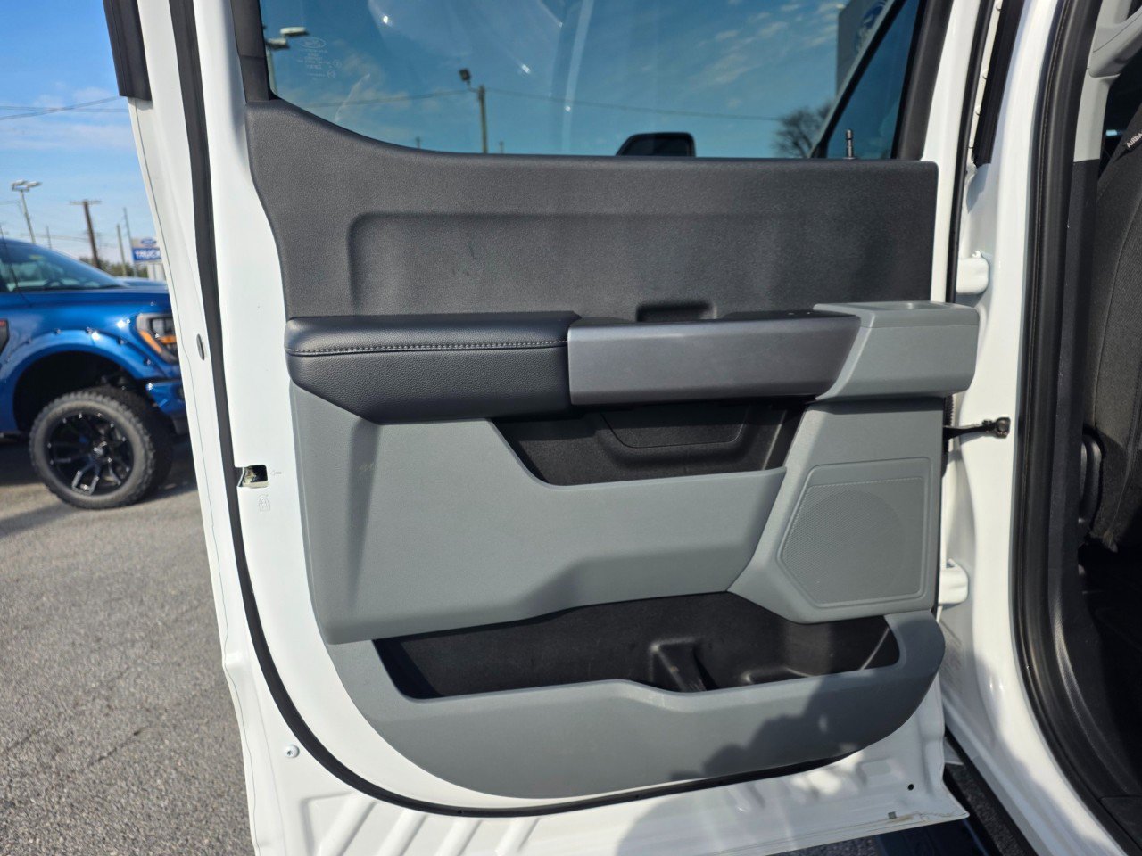 Used 2025 Ford F350 XLT image 21