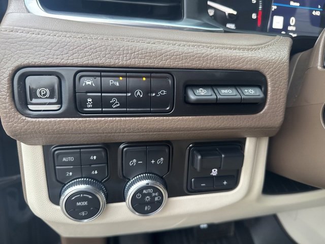 Used 2021 GMC Yukon XL Denali w/ Denali Ultimate Package image 19