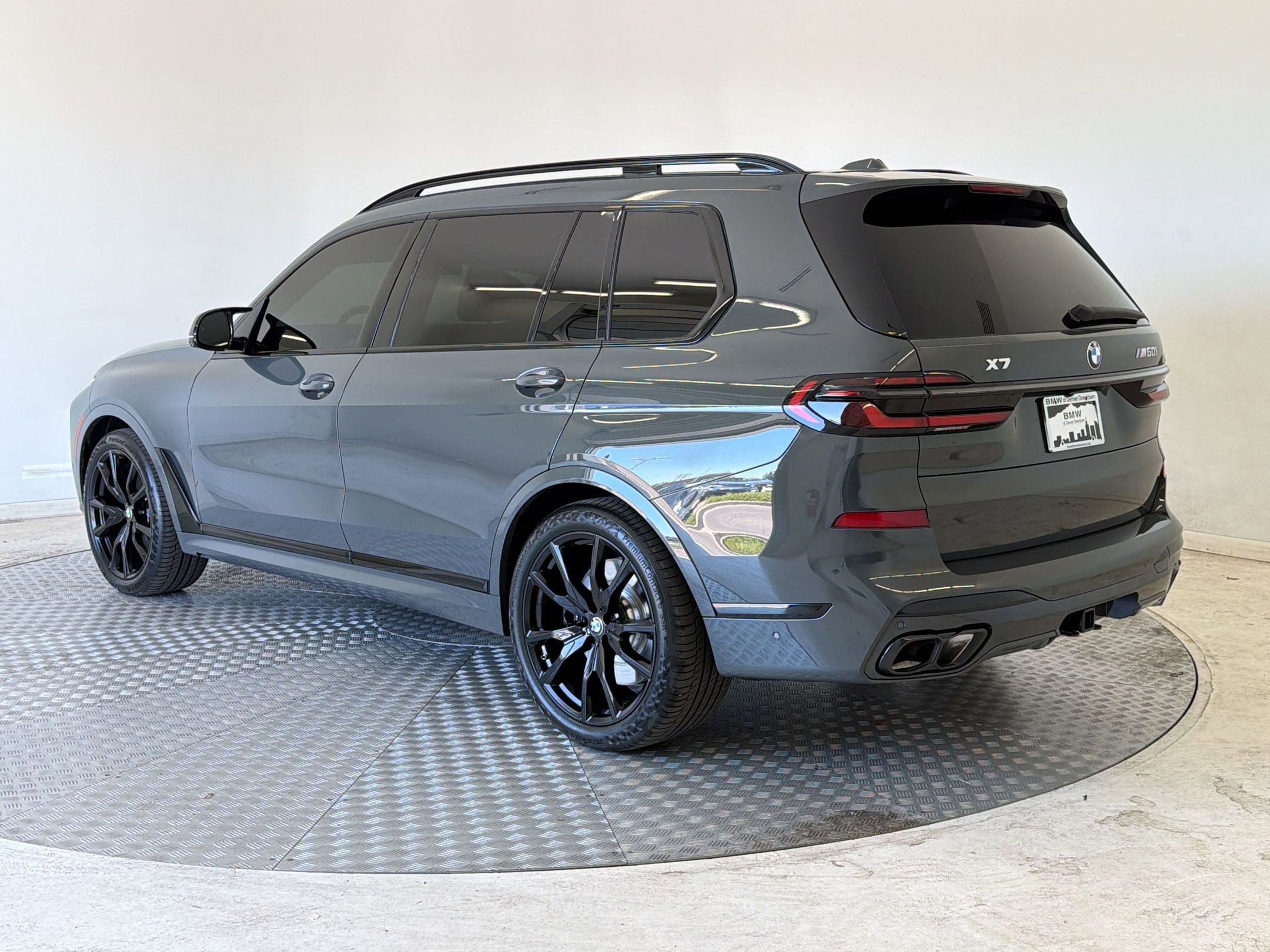 Certified 2025 BMW X7 M60i AWD/4WD image 3