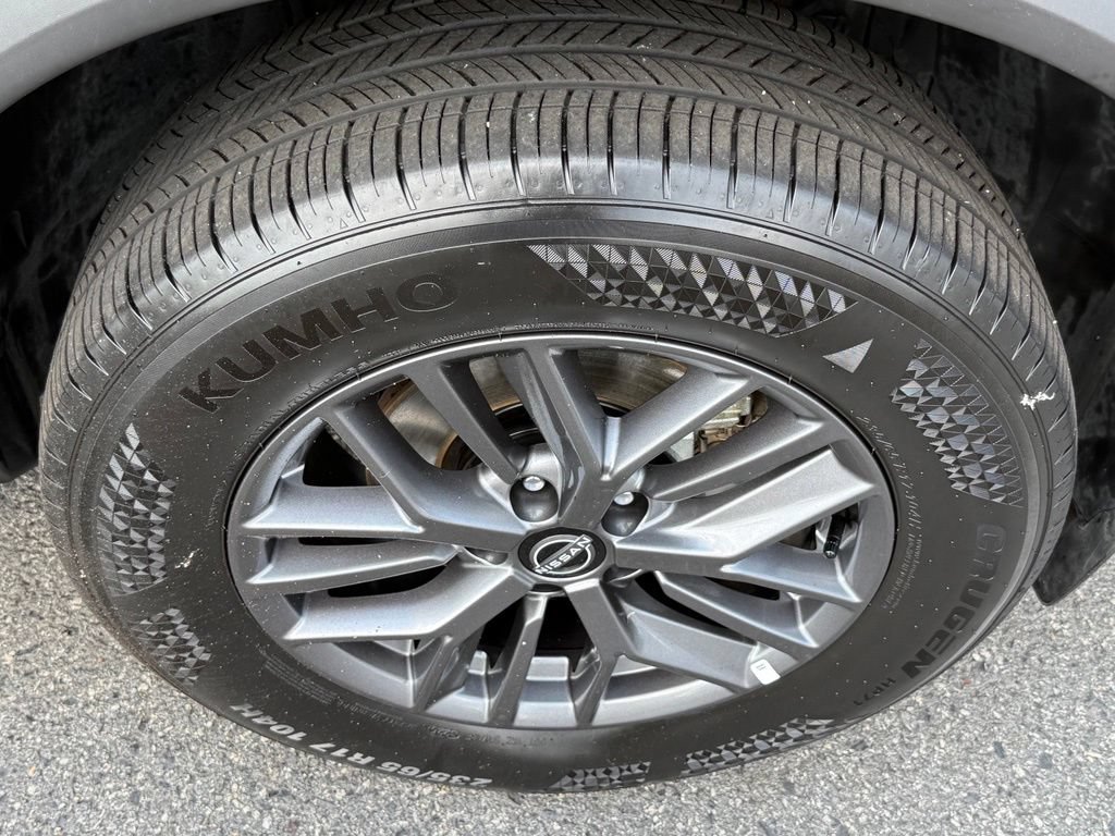 Used 2026 Nissan Rogue SV AWD/4WD image 14