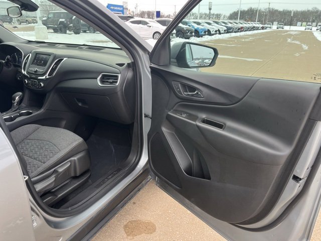 Used 2024 Chevrolet Equinox LT image 52